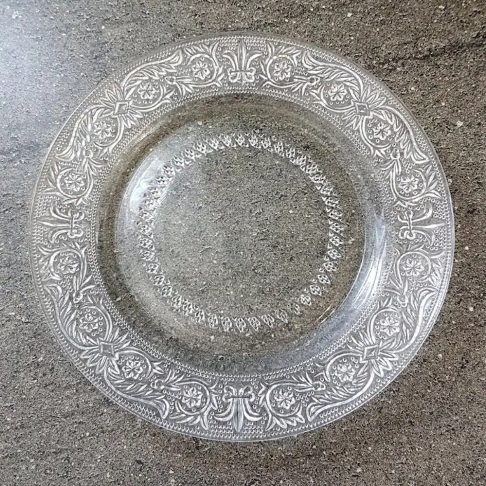 KIG Indonesia Clear Pressed Glass Dessert Plates with Fleur-de-Lis - Set of 4